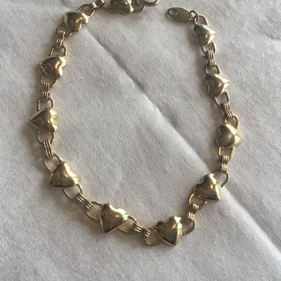 $8 ea or 3/$15 Goldtone Heart Link Bracelet - Picture 1 of 6